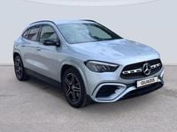 Usado Mercedes GLA200 150 CV (110 kW) 2024 Gris plata SUV