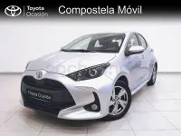 Usado Toyota Yaris Hybrid Active 116 CV (85 kW) 2025 Gris / plata Berlina