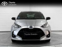 Usado Toyota Yaris Hybrid Style 116 CV (85 kW) 2022 Gris / plata Berlina