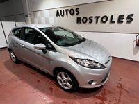 Usado Ford Fiesta Ambiente 70 CV (51 kW) 2008 Gris / plata Utilitario