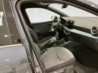 Usado Seat Arona Xperience 115 CV (84 kW) 2025 Gris / plata SUV