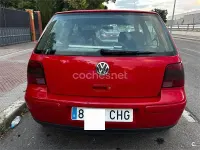 Usado VW Golf IV 110 CV (80 kW) 2003 Rojo Berlina