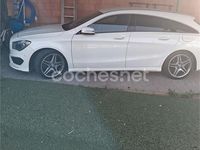 Usado Mercedes CLA220 Shooting Brake AMG line 177 CV (130 kW) 2017 Blanco Familiar