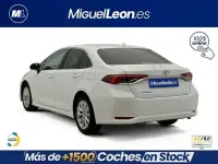 Usado Toyota Corolla 125 CV (91 kW) 2023 Blanco Berlina