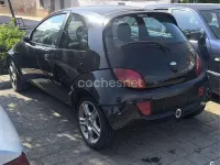 Usado Ford SportKa 95 CV (69 kW) 2006 Negro Utilitario