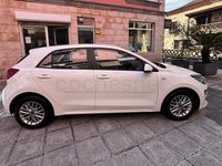 Usado Kia Rio 100 CV (73 kW) 2022 Blanco Berlina