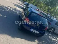 Usado VW Polo Advance 70 CV (51 kW) 2005 Negro Berlina