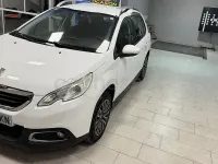 Usado Peugeot 2008 Style 100 CV (73 kW) 2015 Blanco SUV