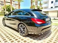 Usado Mercedes CLA220 Shooting Brake 177 CV (130 kW) 2015 Negro Familiar