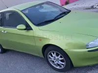Usado Alfa Romeo 147 Progression 120 CV (88 kW) 2002 Verde Utilitario