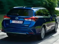 Usado Toyota Auris Touring Sports 136 CV (100 kW) 2016 Azul Familiar