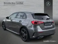 Usado Mercedes A180 AMG line 116 CV (85 kW) 2022 Mountaingrau  met. Berlina
