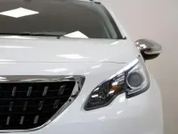 Usado Peugeot 2008 Style 100 CV (73 kW) 2016 Blanco SUV