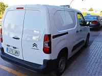 Usado Citroën Berlingo Live 102 CV (75 kW) 2022 Blanco Monovolumen