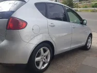 Usado Seat Altea Reference 105 CV (77 kW) 2011 Gris / plata Monovolumen