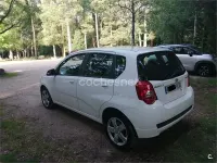 Usado Chevrolet Aveo LS 86 CV (63 kW) 2011 Blanco Berlina
