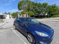 Usado Ford Focus Trend 120 CV (88 kW) 2017 Azul Berlina