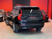 Käytetty Volvo XC90 Core 235 HP (172 kW) 2022 Musta Katumaasturi