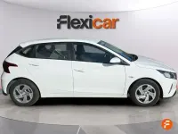 Usado Hyundai i20 84 CV (61 kW) 2021 Blanco Utilitario