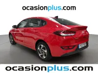 Usado Hyundai i30 100 CV (73 kW) 2025 Rojo Utilitario