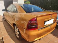 Usado Opel Astra 125 CV (91 kW) 2001 Naranja Coupe