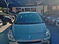 Usado Renault Clio II 75 CV (55 kW) 2010 Beige Berlina