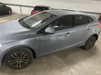 Usado Volvo V40 Momentum 122 CV (89 kW) 2018 Gris / plata Berlina