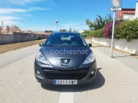 Usado Peugeot 207 75 CV (55 kW) 2010 Gris / plata Berlina