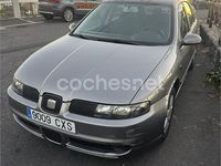 Usado Seat Leon Stella 105 CV (77 kW) 2004 Gris / plata Utilitario