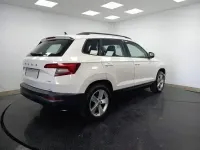 Usado Skoda Karoq Ambition 150 CV (110 kW) 2021 Blanco SUV