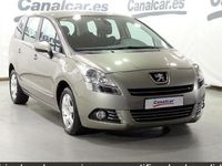 Usado Peugeot 5008 Access 120 CV (88 kW) 2011 Gris Monovolumen