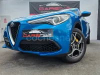Usado Alfa Romeo Stelvio Executive 280 CV (205 kW) 2018 Azul SUV