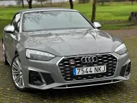 Usado Audi A5 Cabriolet Ambiente 354 CV (260 kW) 2020 Gris / plata Descapotable