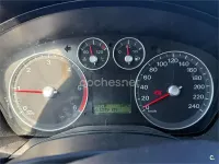 Usado Ford Focus Ghia 109 CV (80 kW) 2005 Azul Berlina