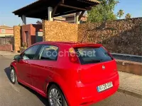 Usado Fiat Punto Dynamic 90 CV (66 kW) 2009 Rojo Utilitario