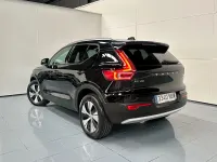 Usado Volvo XC40 Core 163 HP (119 kW) 2025 Preto SUV