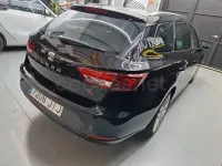 Usado Seat Leon FR 150 CV (110 kW) 2016 Negro Familiar