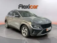 Usado Hyundai Kona 141 CV (103 kW) 2022 Gris SUV