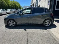 Usado Peugeot 208 Allure 120 CV (88 kW) 2012 Gris Utilitario