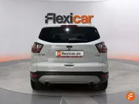 Usado Ford Kuga Titanium 120 CV (88 kW) 2018 Blanco SUV