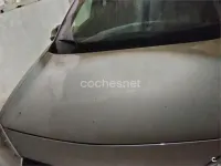 Usado Renault Mégane II Dynamique 98 CV (72 kW) 2004 Gris / plata Berlina