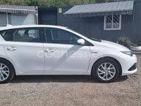 Usado Toyota Auris Hybrid Active 136 CV (100 kW) 2016 Blanco Berlina