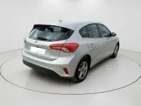 Usado Ford Focus Trend 125 CV (91 kW) 2021 Gris / plata Berlina