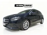 Usado Mercedes B200 150 CV (110 kW) 2020 Negro Monovolumen