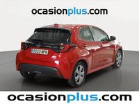 Usado Toyota Yaris Hybrid Active 116 CV (85 kW) 2024 Rojo Berlina