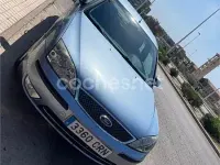 Usado Ford Mondeo Ghia 130 CV (95 kW) 2004 Azul Familiar
