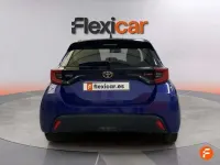Usado Toyota Yaris Hybrid Active 92 CV (67 kW) 2025 Azul Berlina