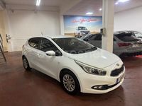 Usado Kia Ceed 100 CV (73 kW) 2014 Blanco Utilitario