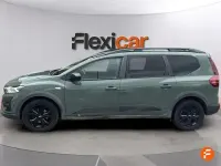 Usado Dacia Jogger Expression 100 CV (73 kW) 2023 Verde Monovolumen