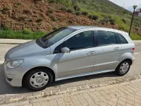Usado Mercedes B170 116 CV (85 kW) 2006 Gris / plata Monovolumen